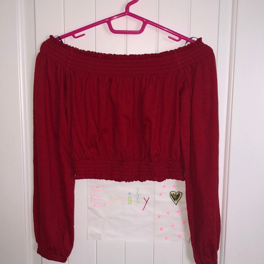 Red long sleeve crop top